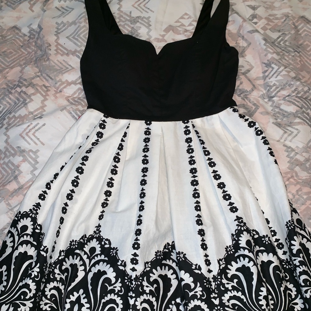 Very pretty dress OBO!!